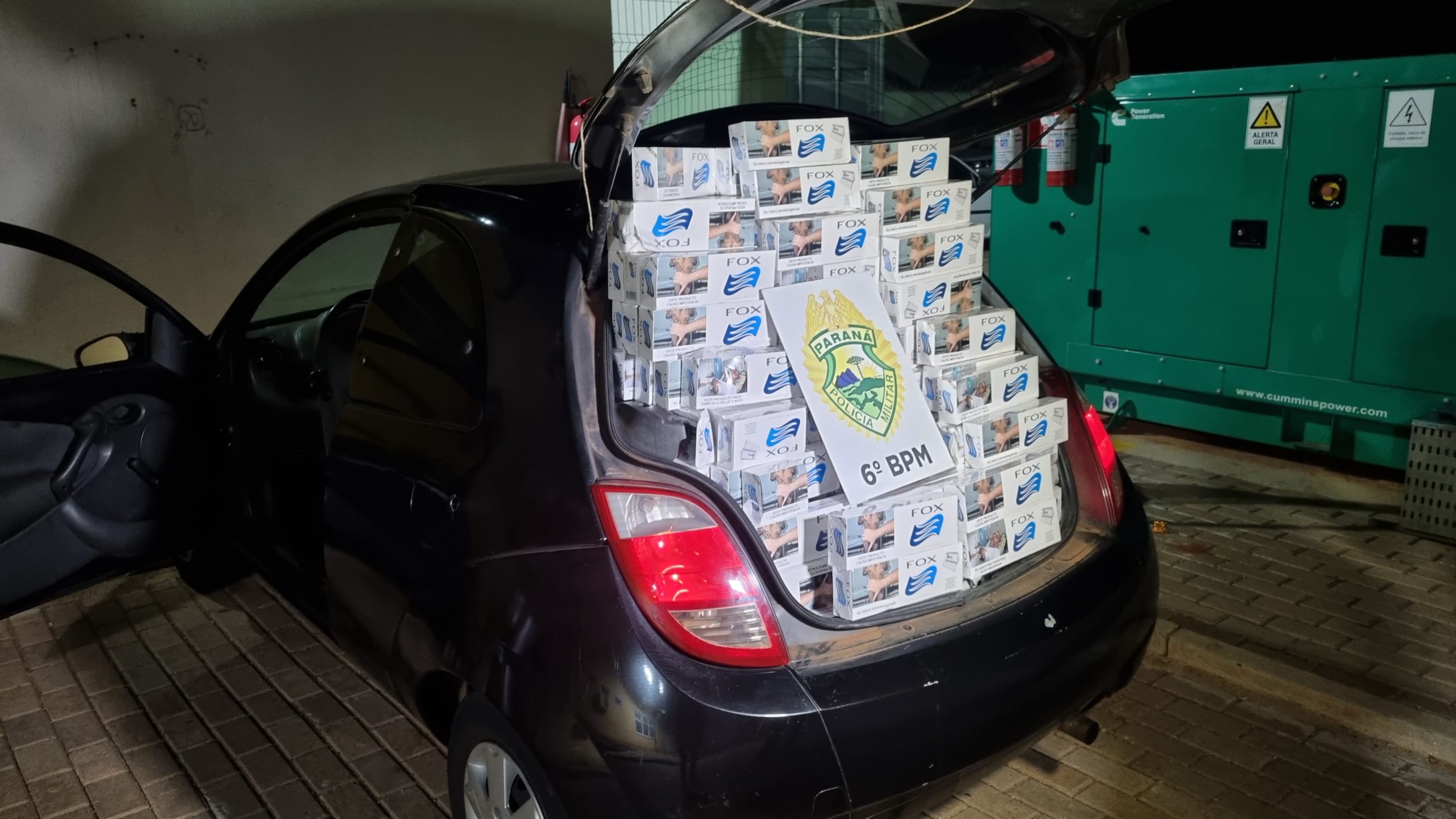 Ford Ka 'baratinha' esconde 2.500 maços de cigarros contrabandeados em Cascavel