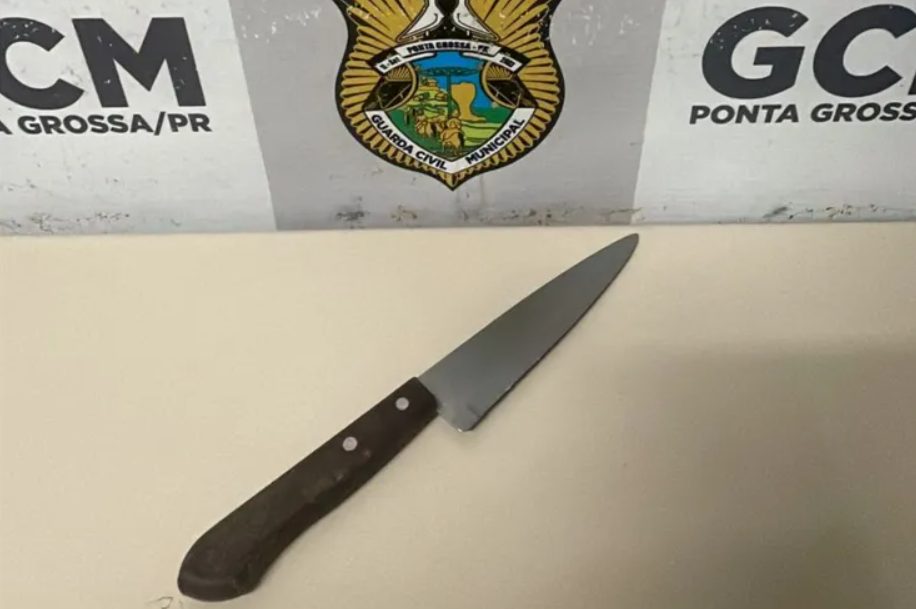 Homem armado com faca tenta matar mulher e acaba preso no Paraná Homem armado com faca tenta matar mulher e acaba preso no Paraná