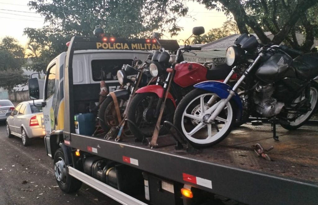 Cinco motos são apreendidas em operações de trânsito em Cascavel Cinco motos são apreendidas em operações de trânsito em Cascavel