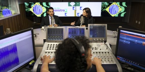Governo avalia se mantém descontos do INSS por entidades Imagem referente a Governo avalia se mantém descontos do INSS por entidades