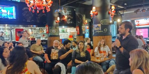 Pint of Science 2025: divulgação científica em bares de 169 cidades Imagem referente a Pint of Science 2025: divulgação científica em bares de 169 cidades