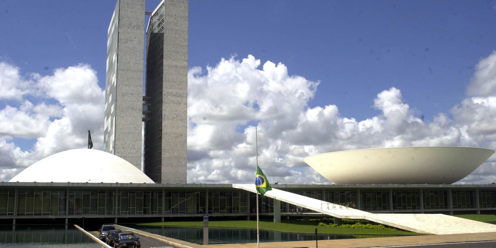 Comissão do Senado aprova flexibilização do licenciamento ambiental Comissão do Senado aprova flexibilização do licenciamento ambiental