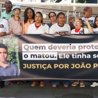 Imagem referente a Caso João Pedro: familia cobra júri popular para policiais acusados