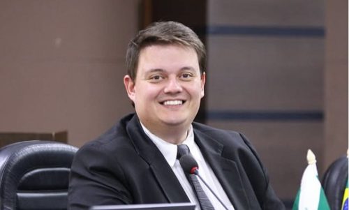 Idosos de Cascavel poderão aprender a usar tecnologia com novo projeto de lei Imagem referente a Idosos de Cascavel poderão aprender a usar tecnologia com novo projeto de lei