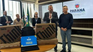Governo do Estado entrega 177 notebooks para equipar 28 Centros da Juventude