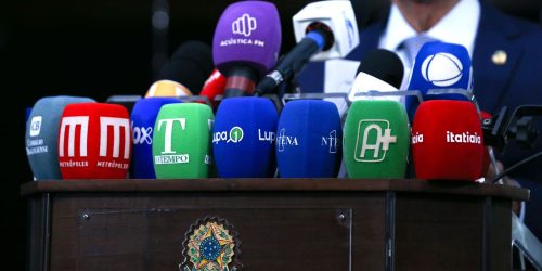 Fenaj: violência contra jornalistas cai, mas tem patamar preocupante Imagem referente a Fenaj: violência contra jornalistas cai, mas tem patamar preocupante