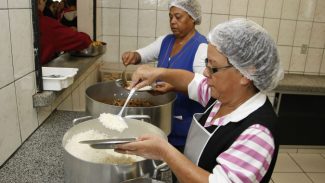 Estado investe na valorização das merendeiras com capacitação inédita do Senac