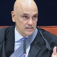 Imagem referente a Moraes vota para tornar réus 10 acusados pela trama golpista