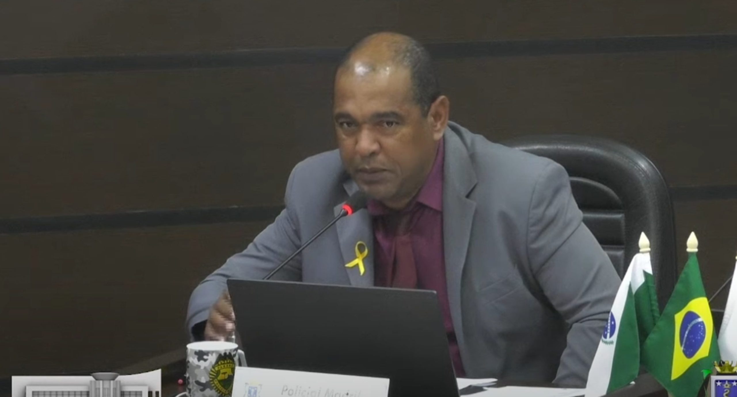 "Ficam presos 4 anos e voltam a trabalhar na prefeitura como se não fosse nada", questiona Madril