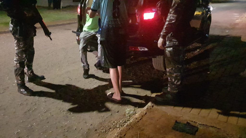 Cinco são detidos em operação do Gaeco contra o tráfico no Bairro Santa Felicidade Cinco são detidos em operação do Gaeco contra o tráfico no Bairro Santa Felicidade