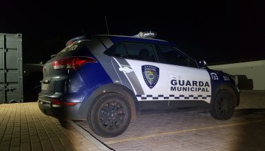 Imagem referente a Motorista colide com carro estacionado e tenta fugir, mas é detido pela GM