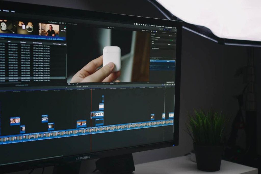 Cascavel licita R$ 44 mil em softwares de imagem e vídeo para a Secretaria de Comunicação Cascavel licita R$ 44 mil em softwares de imagem e vídeo para a Secretaria de Comunicação
