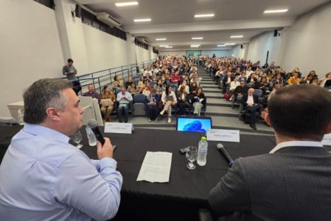 Estado e municípios unem forças para ampliar cobertura vacinal contra vírus respiratórios Imagem referente a Estado e municípios unem forças para ampliar cobertura vacinal contra vírus respiratórios