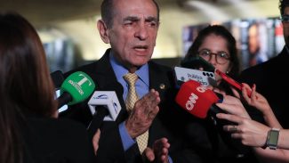 CCJ do Senado aprova fim da reeleição para cargos do Executivo