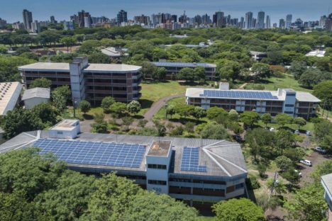 Prazo para isenção da taxa de inscrição do vestibular da UEM termina nesta quinta-feira Imagem referente a Prazo para isenção da taxa de inscrição do vestibular da UEM termina nesta quinta-feira