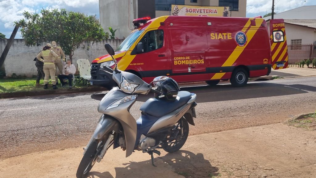 Motociclista desvia de gato e sofre queda no Cascavel Velho Motociclista desvia de gato e sofre queda no Cascavel Velho