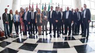Governador recebe comitiva da União Europeia para fortalecer laços com o Paraná