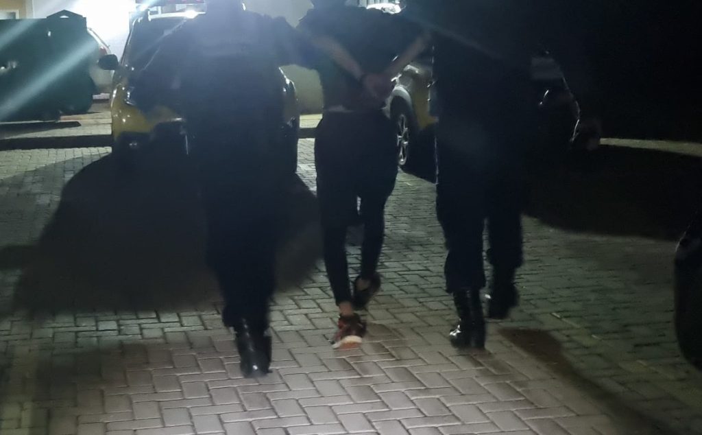 Inquilino é detido após ameaçar a dona da casa no Bairro Coqueiral Inquilino é detido após ameaçar a dona da casa no Bairro Coqueiral