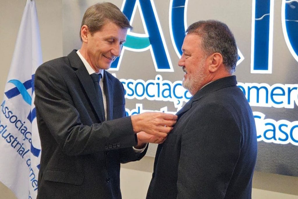Cerimônia marca posse da nova diretoria da Acic Cerimônia marca posse da nova diretoria da Acic