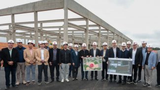 Darci Piana visita obras de nova fábrica bilionária da LG em Fazenda Rio Grande