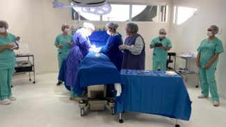Hospital Regional do Centro-Oeste é referência em cirurgias eletivas e formação profissional
