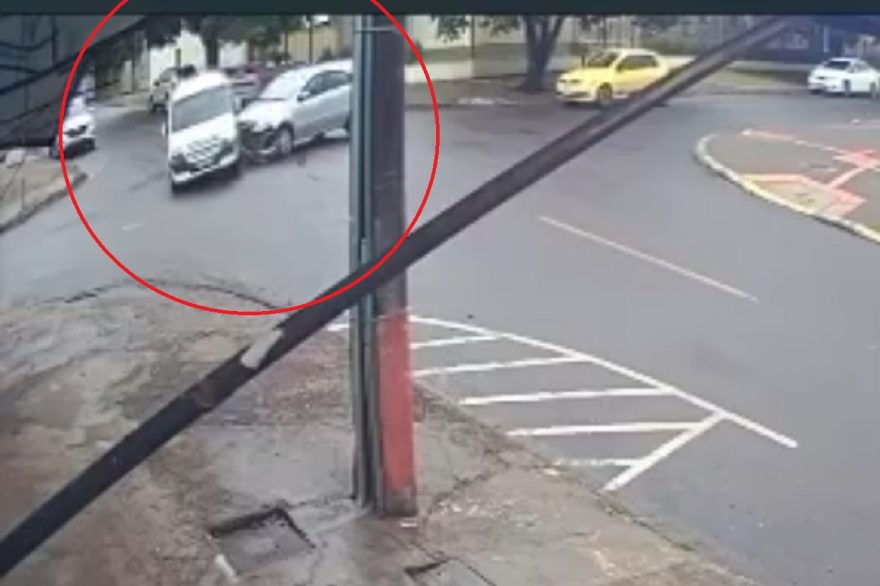 Câmeras registram colisão entre Ágile e Doblò no Jardim Consolata