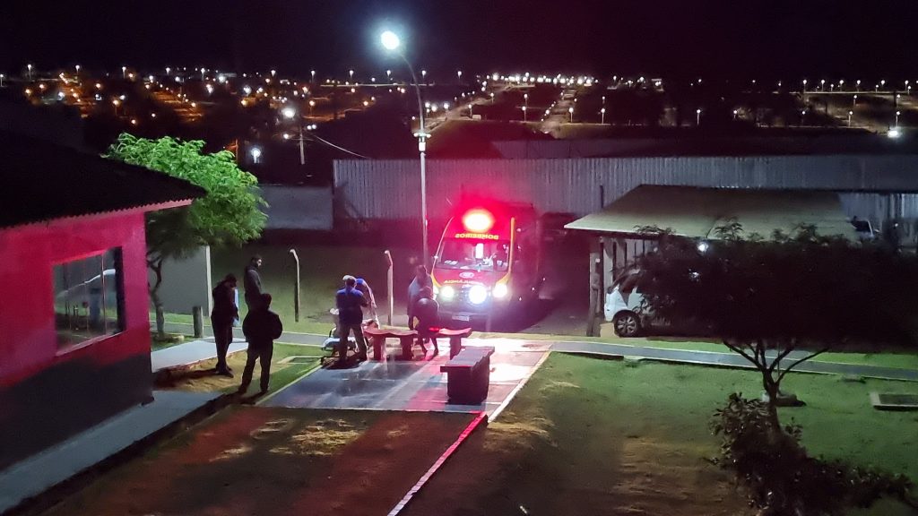 Tentativa de feminicídio: com bebê no carro, homem tenta atropelar ex e acerta amiga em Cascavel
