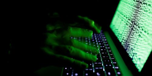 MCTI vai abrir 10 mil vagas para formação de programadores Imagem referente a MCTI vai abrir 10 mil vagas para formação de programadores