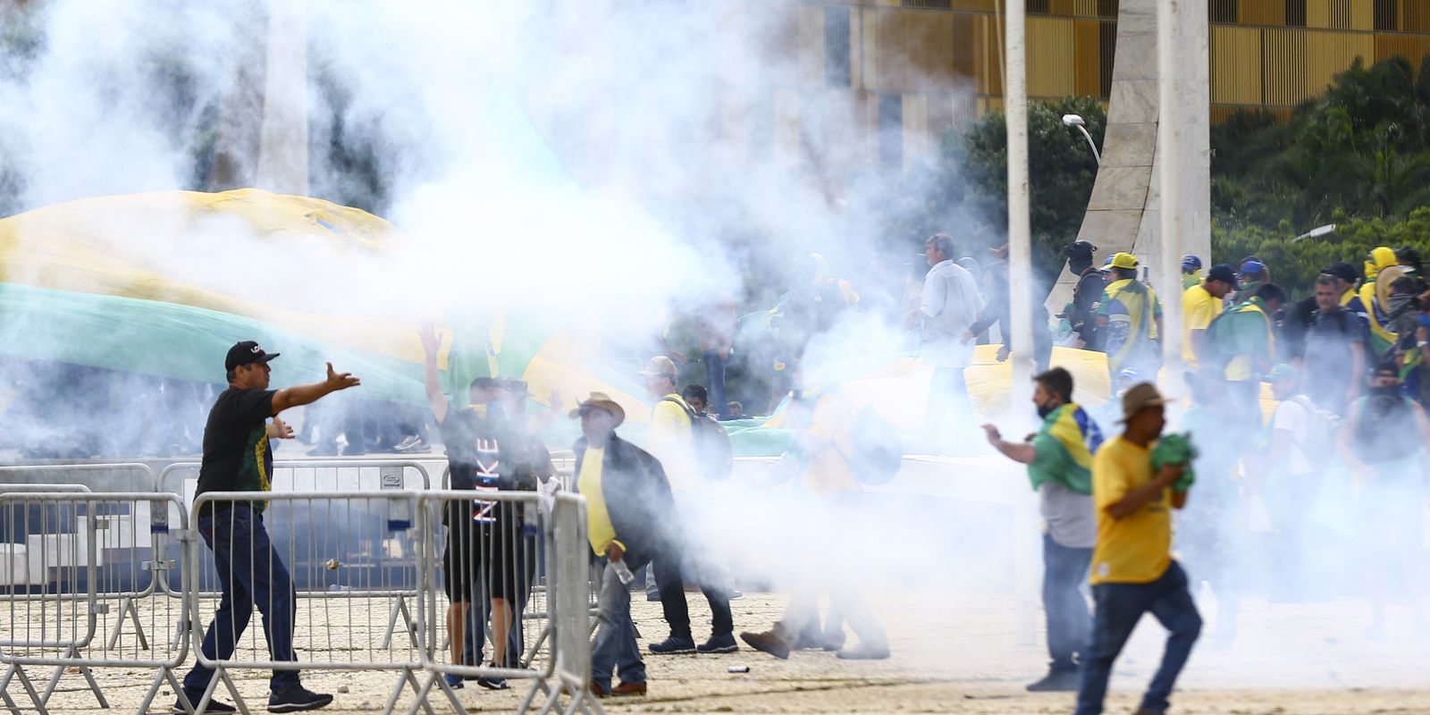 Braga Netto jogava vôlei durante atos do 8 de janeiro, diz testemunha
