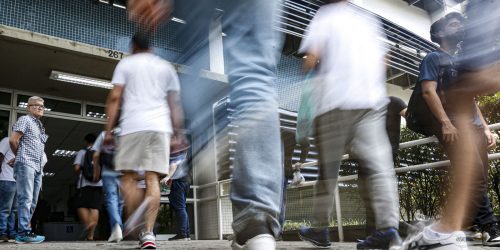 Estudantes da rede pública terão pré-inscrição automática no Enem Imagem referente a Estudantes da rede pública terão pré-inscrição automática no Enem