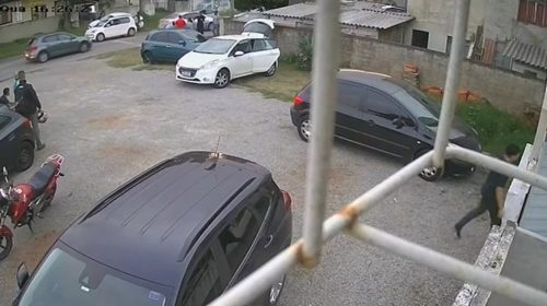 Policiais Civis salvam bebê de 11 dias de asfixia em ação rápida; veja vídeo Imagem referente a Policiais Civis salvam bebê de 11 dias de asfixia em ação rápida; veja vídeo