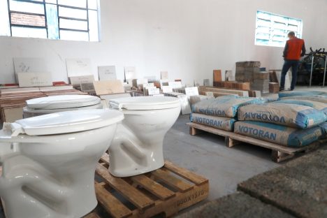 Campanha arrecada materiais de construção para os que mais precisam em Cascavel Campanha arrecada materiais de construção para os que mais precisam em Cascavel