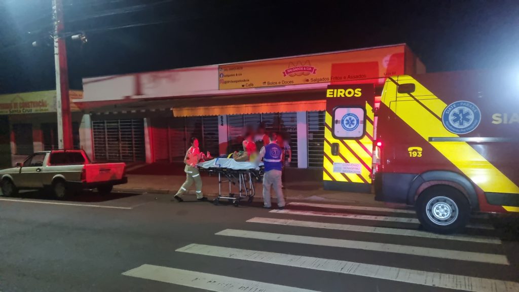Jovem cai de patinete e é socorrido pelo Siate no Bairro Santa Cruz