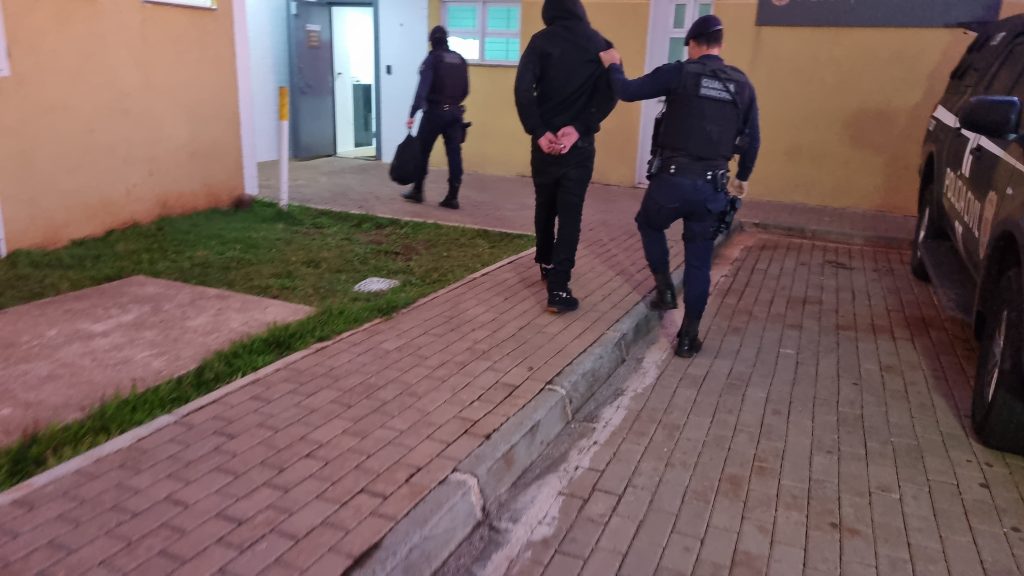 Guarda Municipal prende homem que desrespeitou funcionários na Upa Brasília