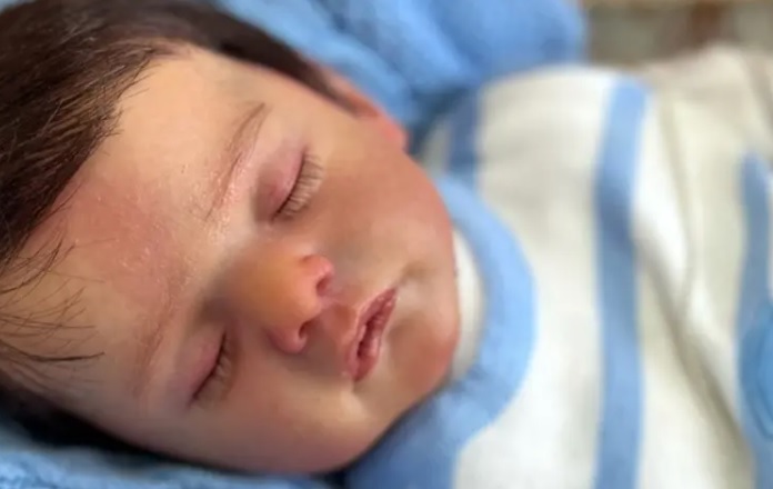 ‘Mães’ de bebê reborn falam sobre o medo de sair na rua durante encontro em parque: “Novo saco de pancadas”