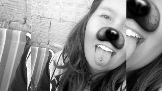 Amigos e familiares se despedem de Thays Gabrielle, vítima fatal de acidente em Cascavel Amigos e familiares se despedem de Thays Gabrielle, vítima fatal de acidente em Cascavel