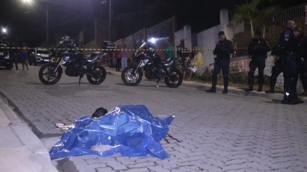Homem é morto a golpes de faca na Vila Coronel Cláudio neste domingo