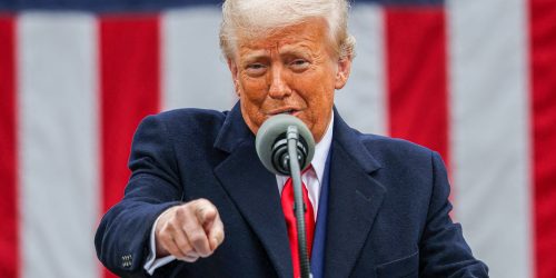 Trump diz que Putin ficou “absolutamente louco” e analisa mais sanções Imagem referente a Trump diz que Putin ficou “absolutamente louco” e analisa mais sanções