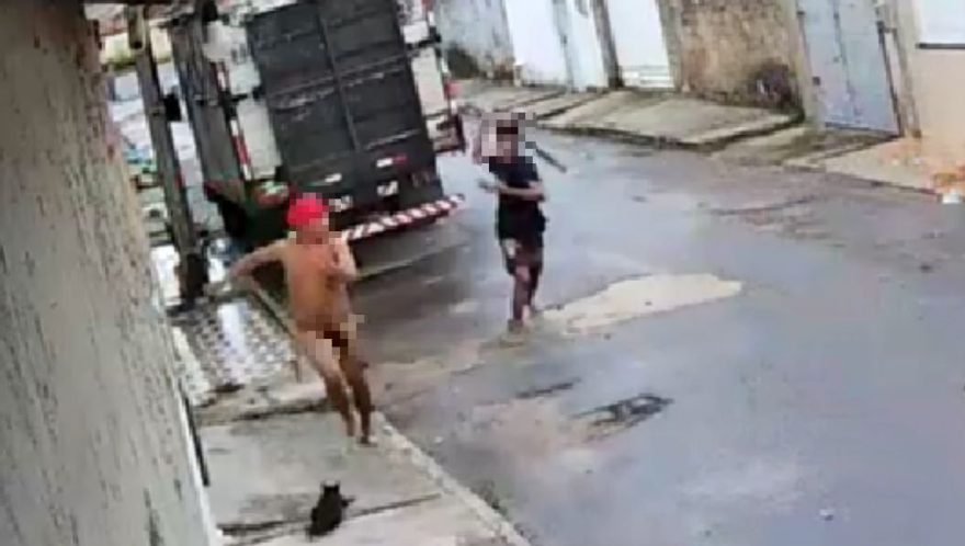 Peladão causa alvoroço na Rua da Paz nesta segunda-feira (26)