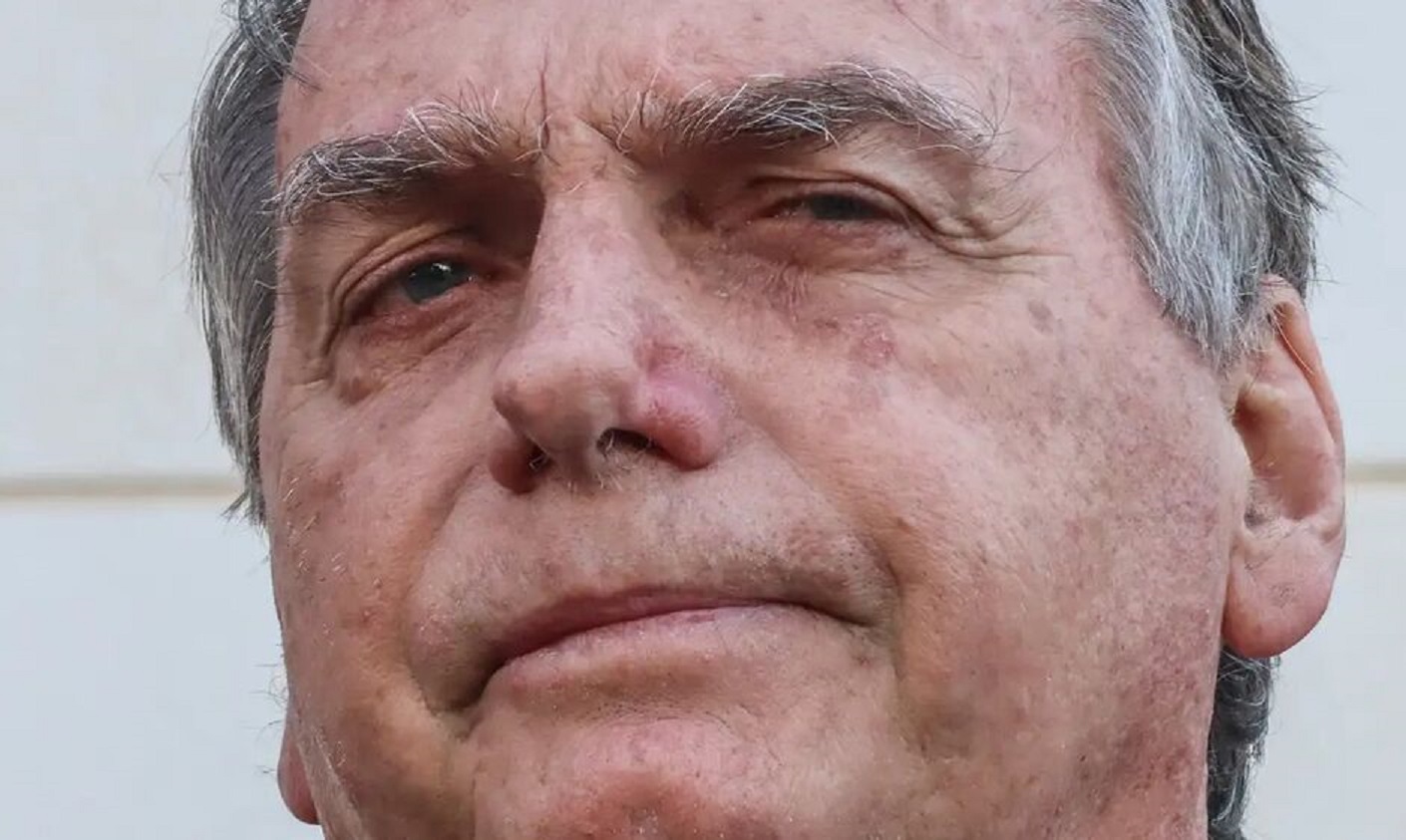 PGR quer Bolsonaro condenado a 43 anos de prisão