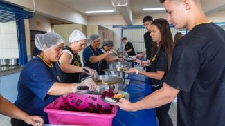Restrição alimentar: nutricionistas acompanham alunos autistas na rede estadual