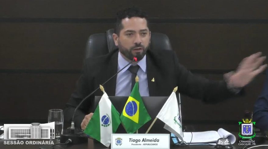 Sessão tensa na Câmara: presidente critica manipulação política e defende transparência