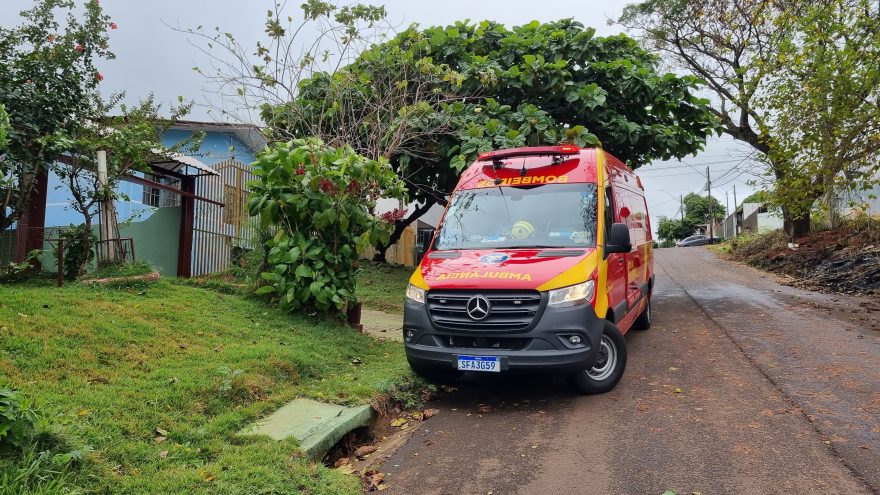 Homem se engasga com pedaço de carne, fica sem respirar e Siate é acionado