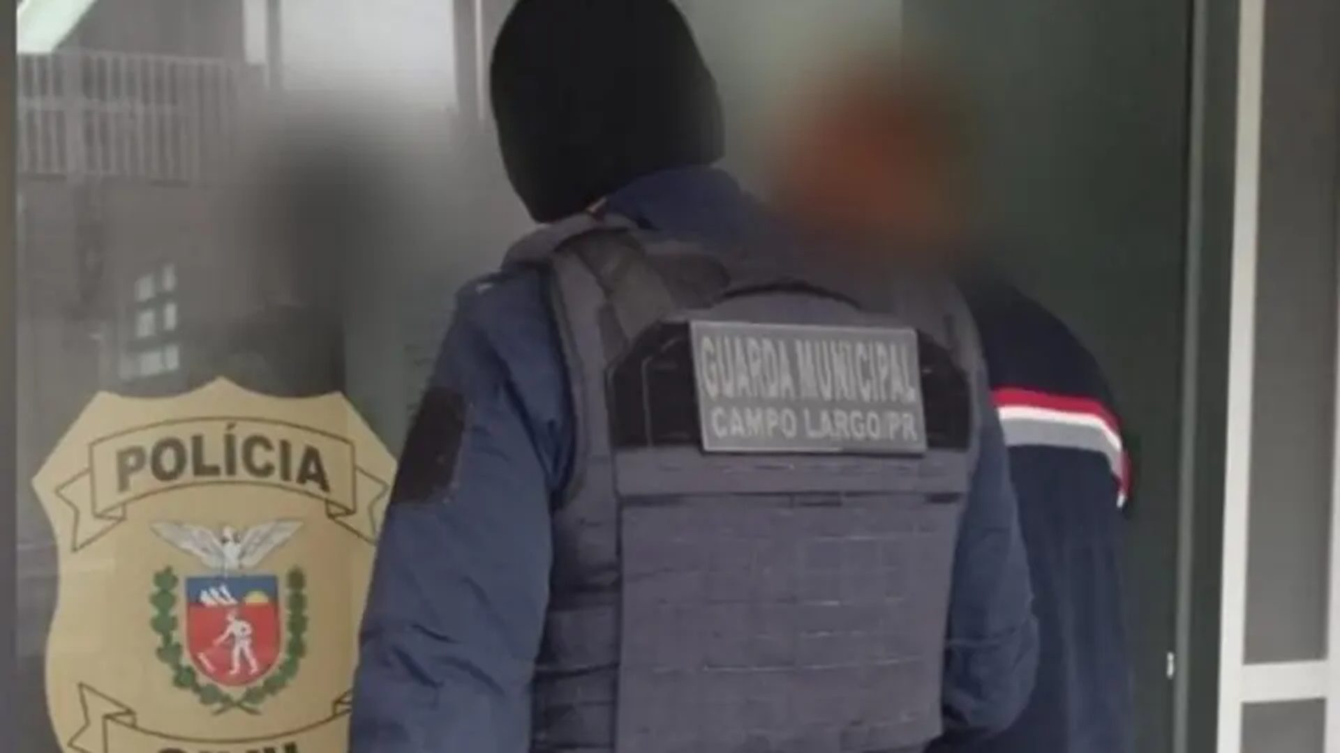 Mulher sofre importunação sexual dentro de ambulância e suspeito é detido Mulher sofre importunação sexual dentro de ambulância e suspeito é detido