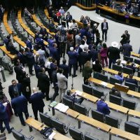 Imagem referente a Congresso dá 10 dias para governo ter alternativa ao aumento do IOF