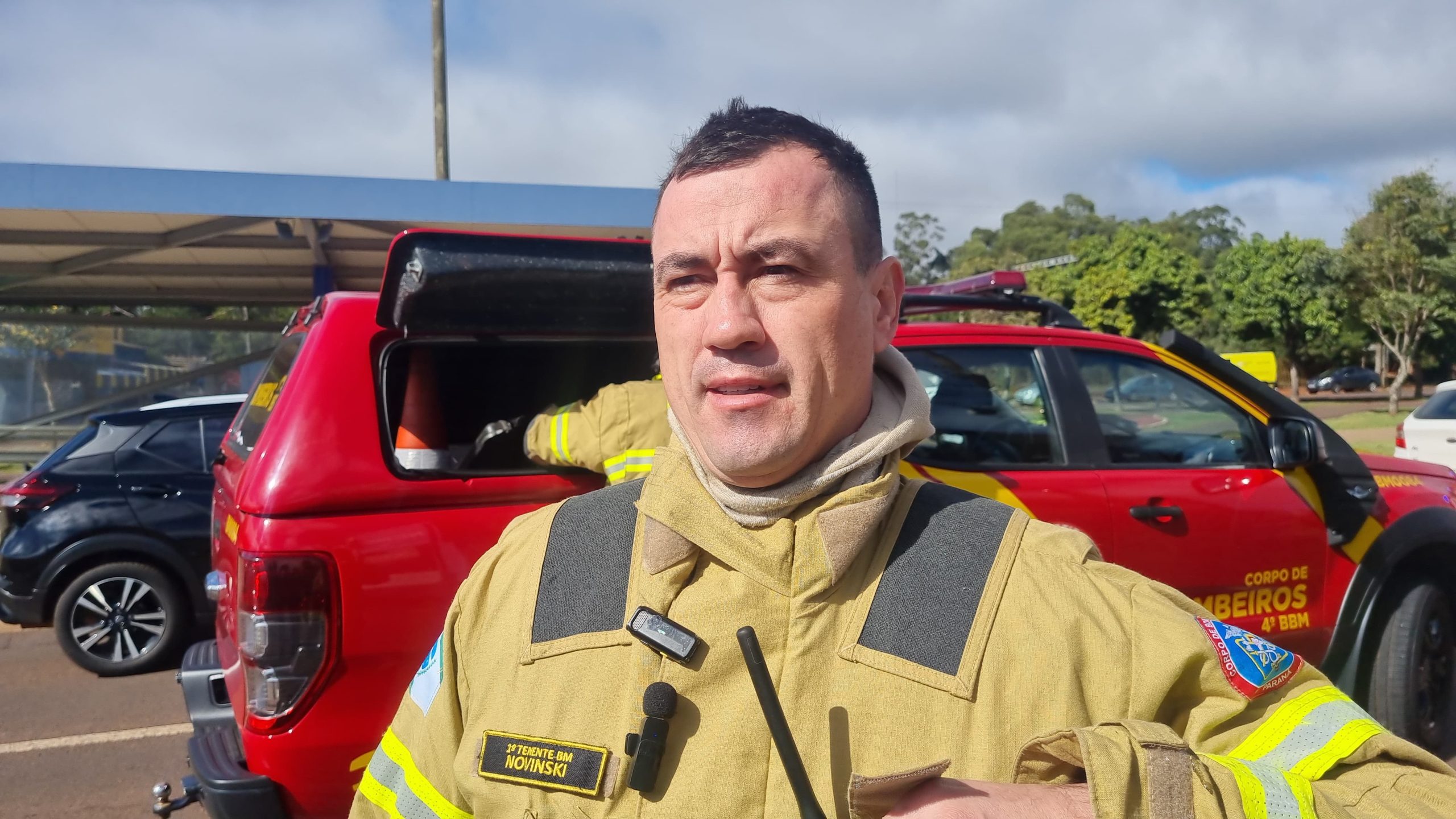 Tenente do Corpo de Bombeiros detalha ação rápida em incêndio dentro de oficina em Cascavel Tenente do Corpo de Bombeiros detalha ação rápida em incêndio dentro de oficina em Cascavel