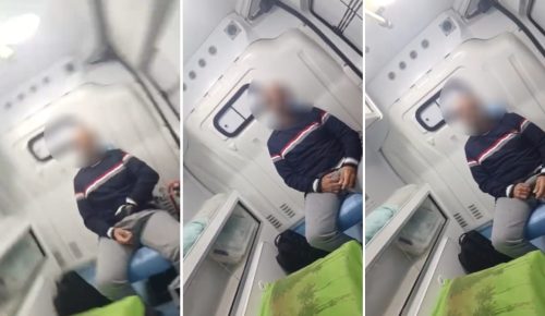 Nojento: Vídeo mostra homem se masturbando dentro de ambulância ao lado de paciente Imagem referente a Nojento: Vídeo mostra homem se masturbando dentro de ambulância ao lado de paciente