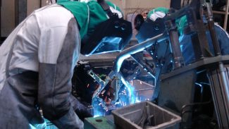 Vendas de máquinas e equipamentos sobem 13,4% no quadrimestre