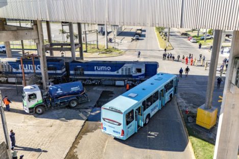 Acidente simulado mobiliza comunidade portuária e órgãos de emergência em Paranaguá Imagem referente a Acidente simulado mobiliza comunidade portuária e órgãos de emergência em Paranaguá