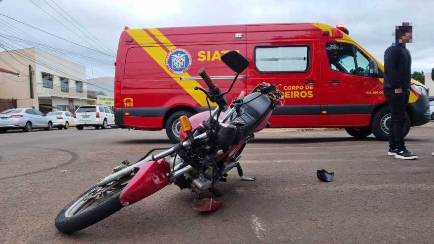 Pai e filho ficam feridos em acidente de trânsito no Bairro Neva